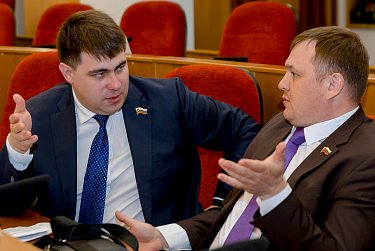 В повестке апрельского заседания 